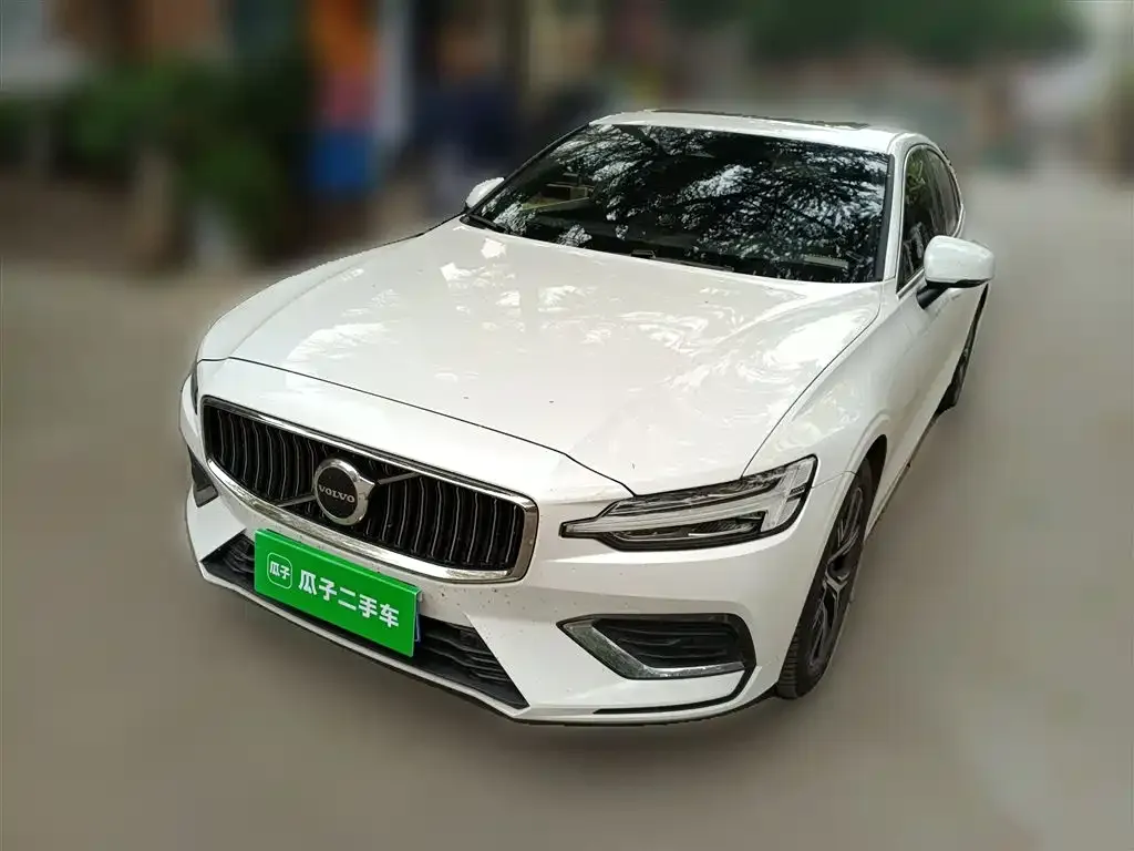 Volvo S60 2022 из CN, фото 2
