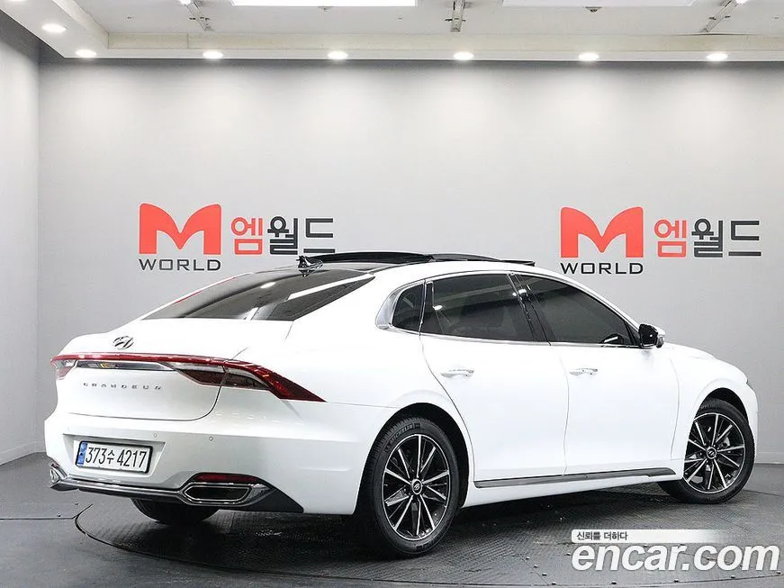 Hyundai Grandeur 2023 из KR, фото 3