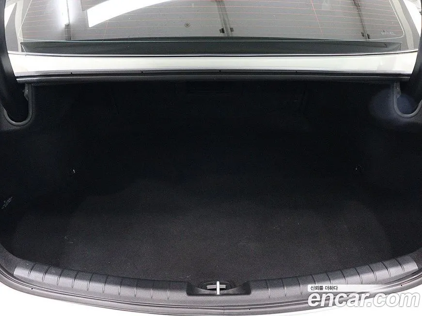 Hyundai Grandeur 2023 из KR, фото 5