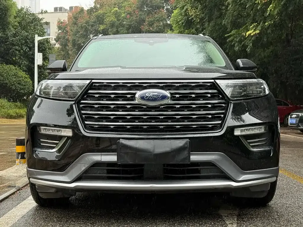 Ford Explorer 2022 из CN, фото 1