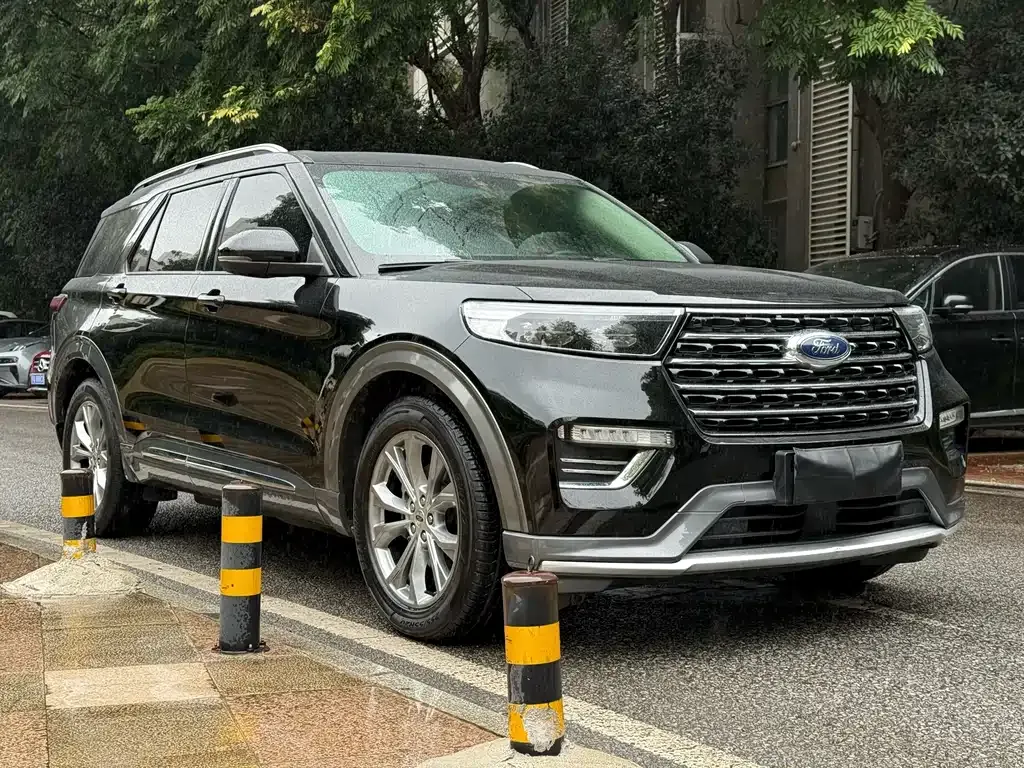 Ford Explorer 2022 из CN, фото 2