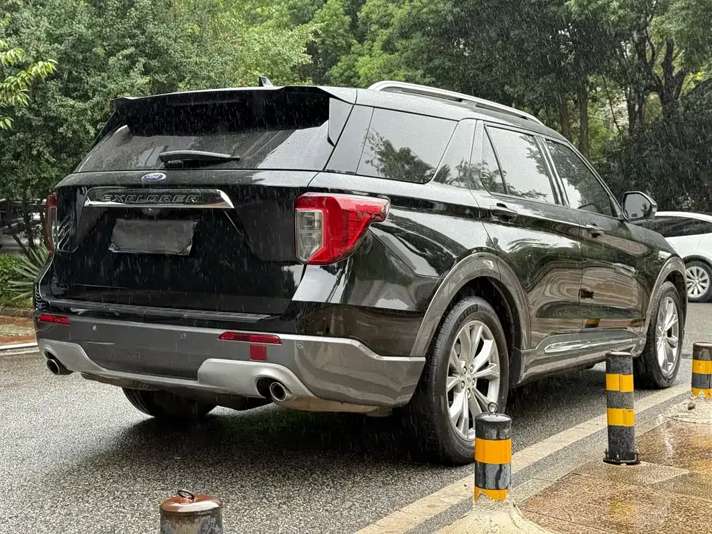Ford Explorer 2022 из CN, фото 4