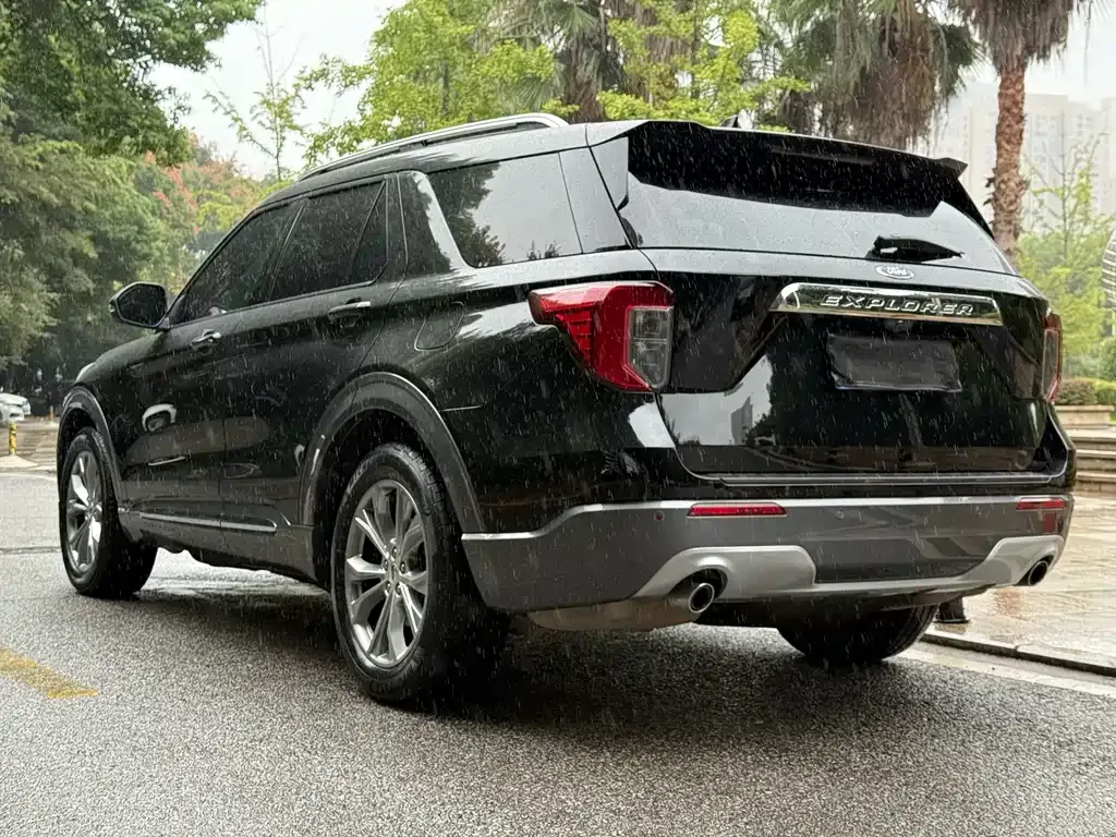 Ford Explorer 2022 из CN, фото 6