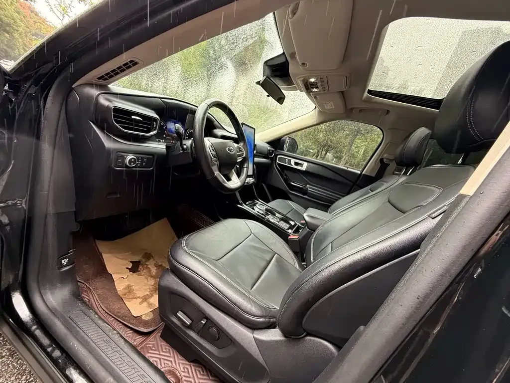 Ford Explorer 2022 из CN, фото 8