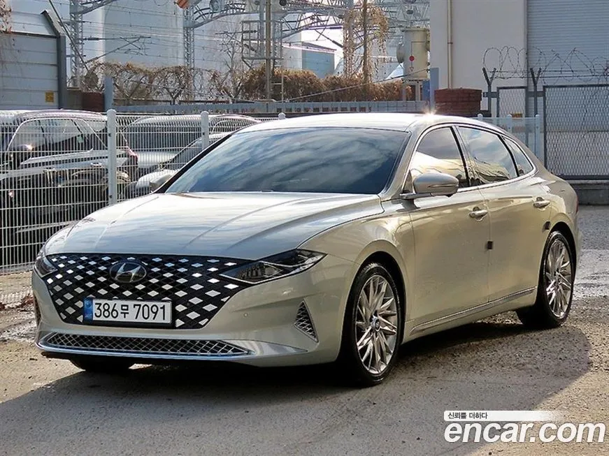 Hyundai Grandeur — фото 1