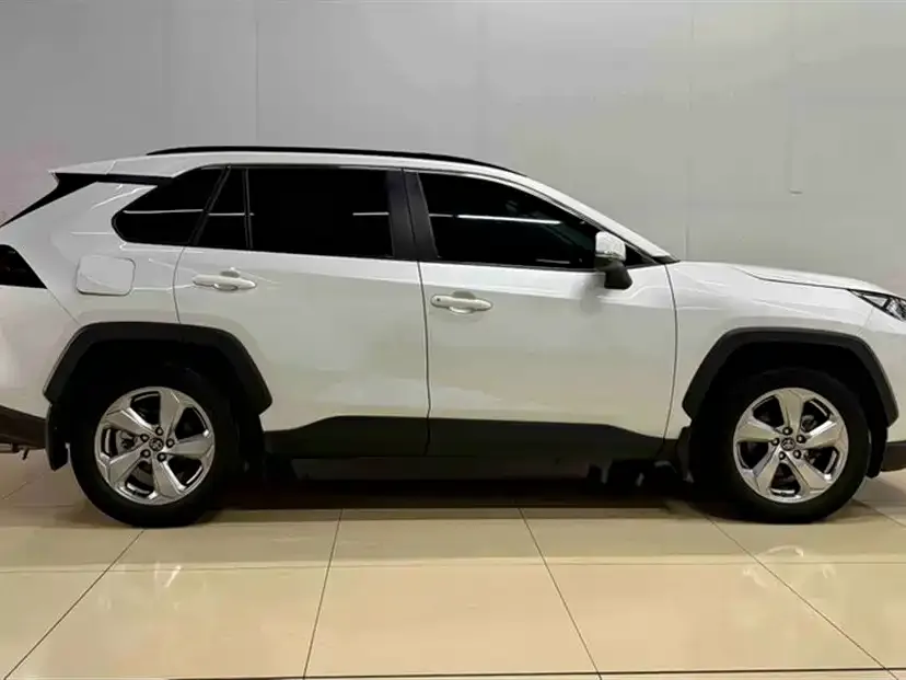 Toyota RAV4 2022 из CN, фото 10
