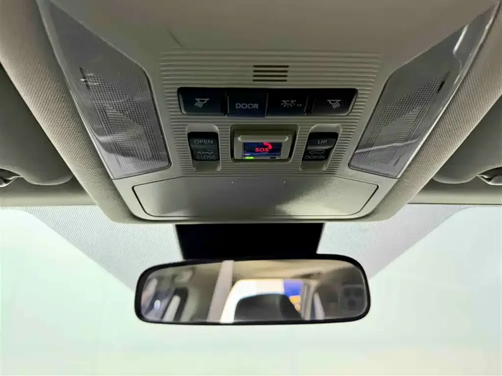 Toyota RAV4 2022 из CN, фото 2