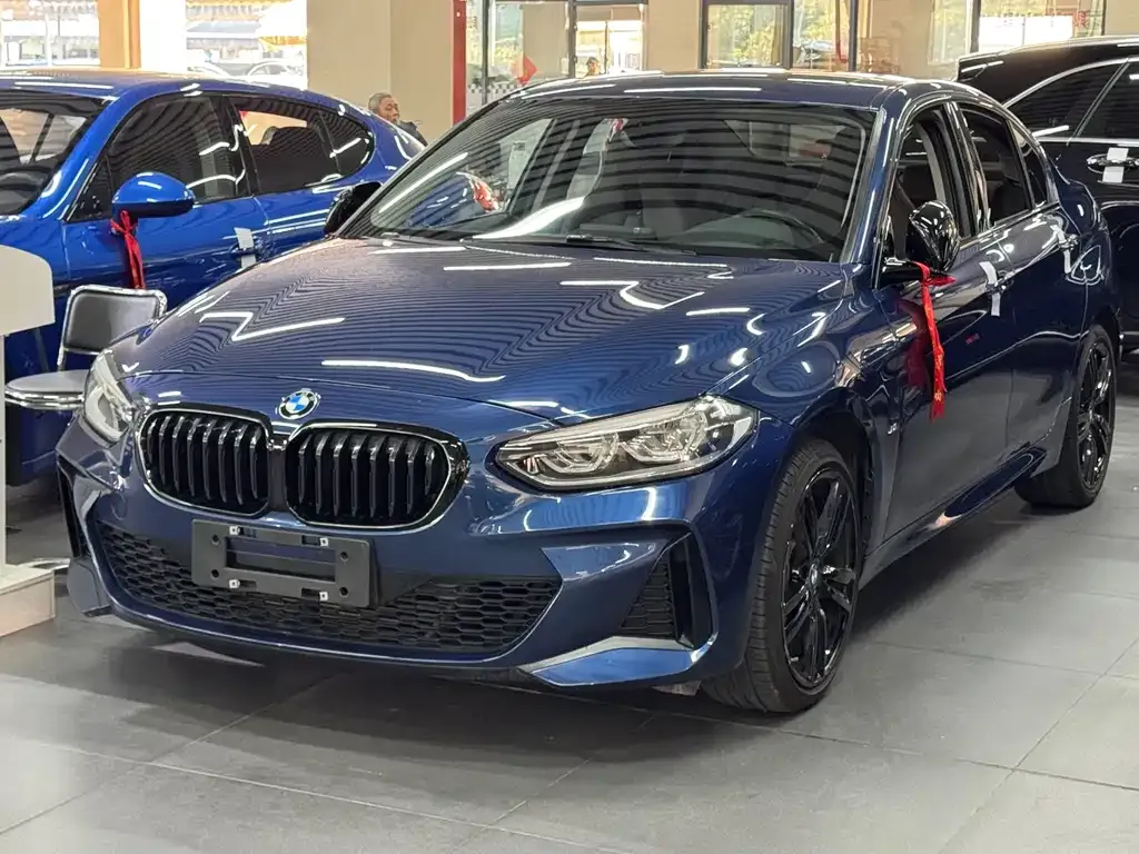 BMW 1 Series 2021 из CN, фото 1