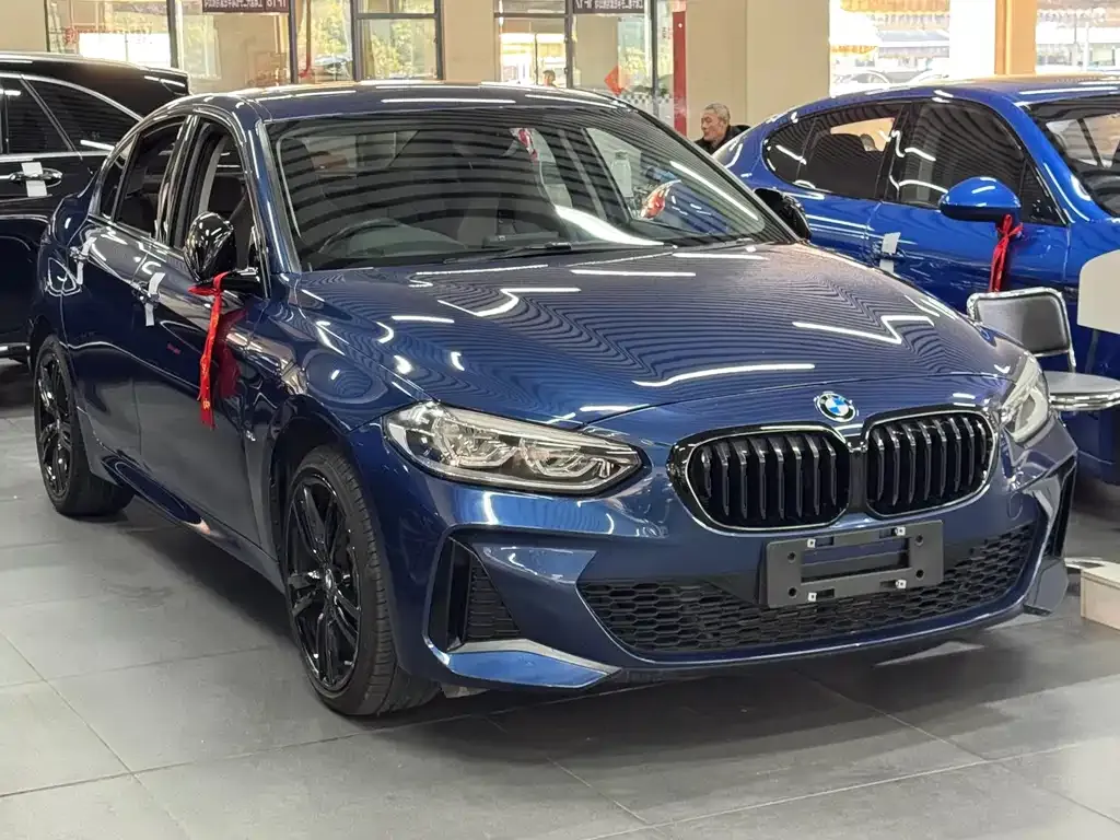 BMW 1 Series 2021 из CN, фото 3