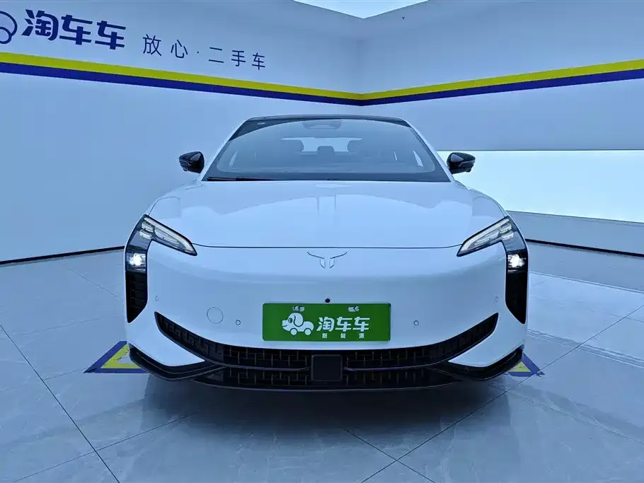 Hongqi EH7 2024 из CN, фото 2