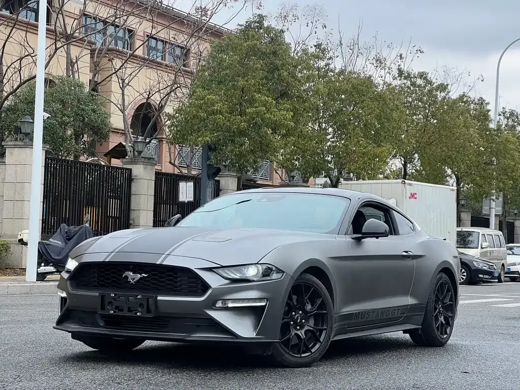 Ford Mustang 2023 из CN, фото 1