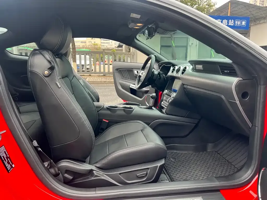 Ford Mustang 2023 из CN, фото 10