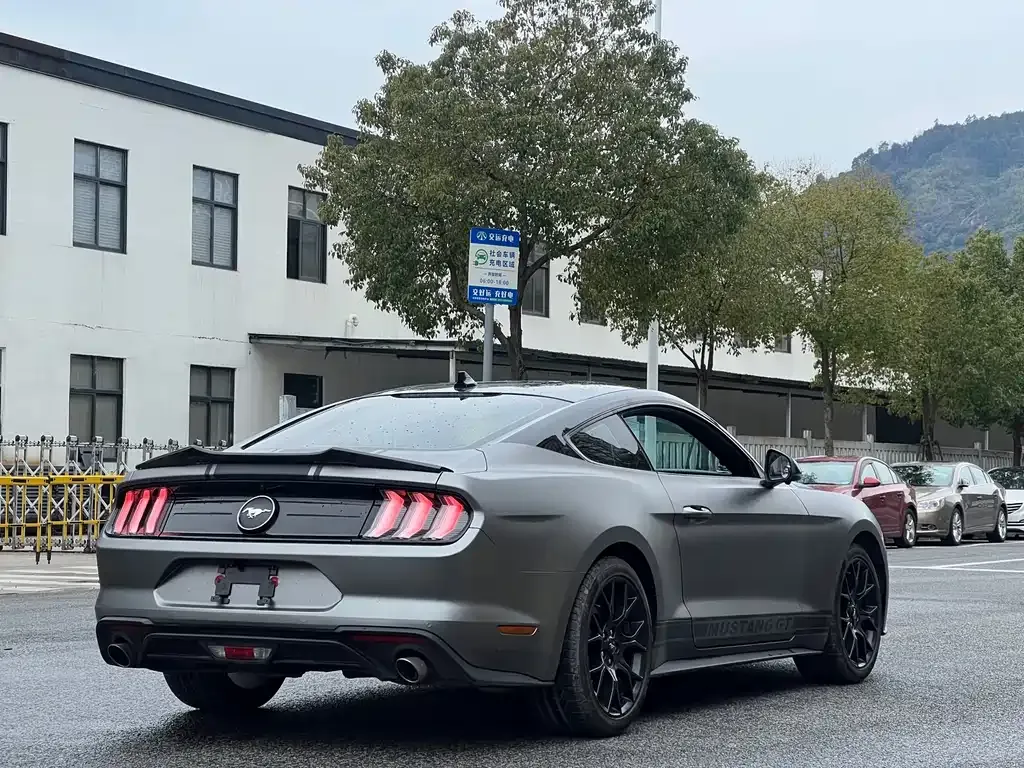 Ford Mustang 2023 из CN, фото 5