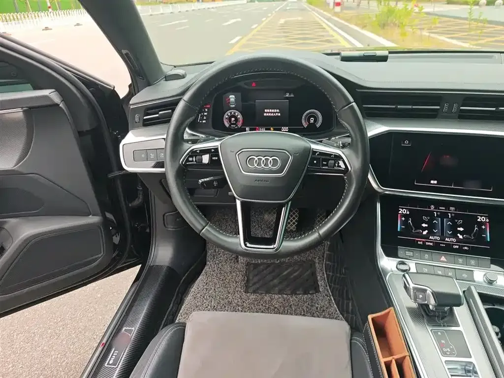 Audi A6L 2021 из CN, фото 3