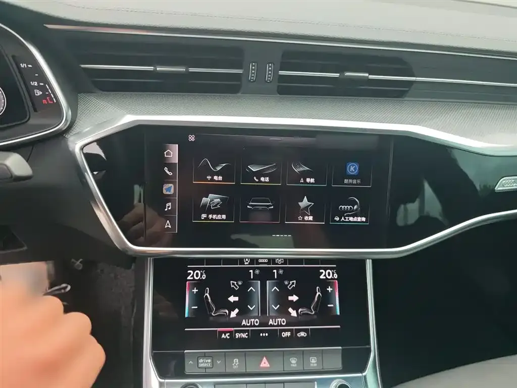 Audi A6L 2021 из CN, фото 6