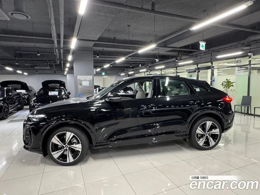 Audi Q5 2025 из KR, фото 2