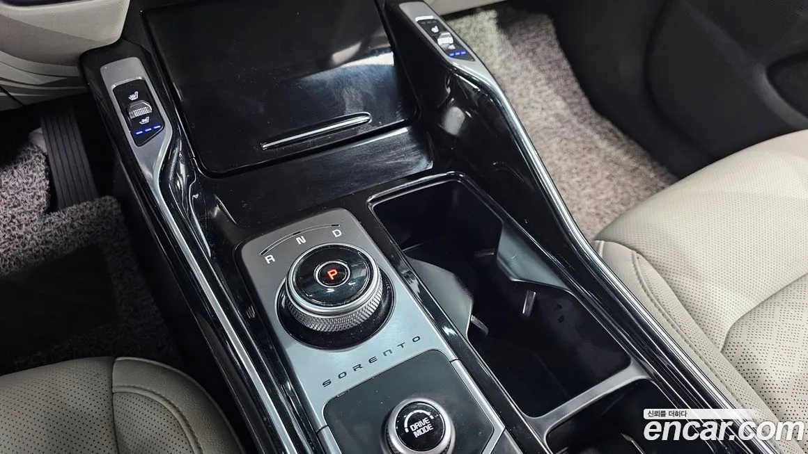 Kia Sorento — фото 9