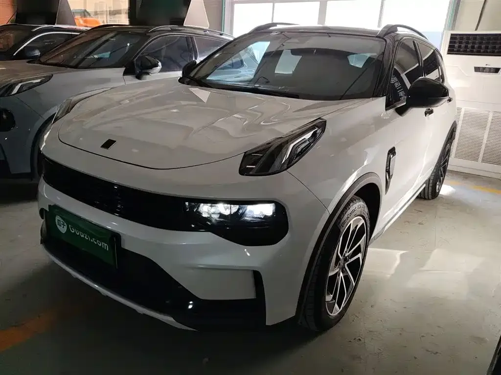 Lynk & Co 01 EM-P 2022 из CN, фото 2
