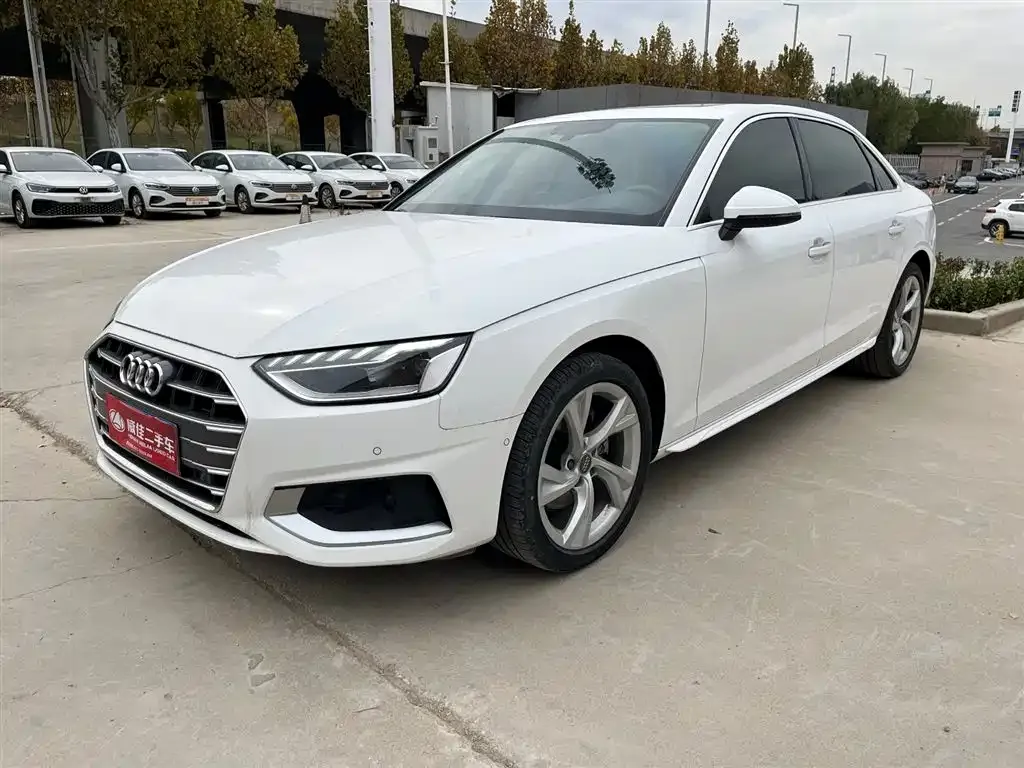 Audi A4L 2021 из CN, фото 1