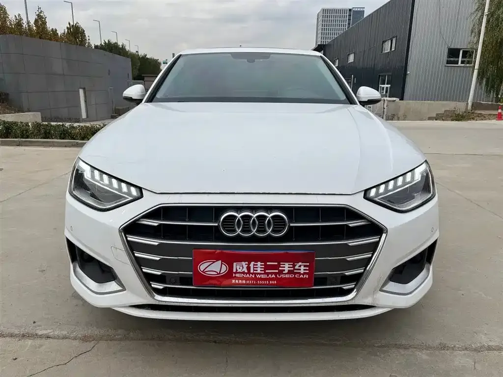 Audi A4L 2021 из CN, фото 2