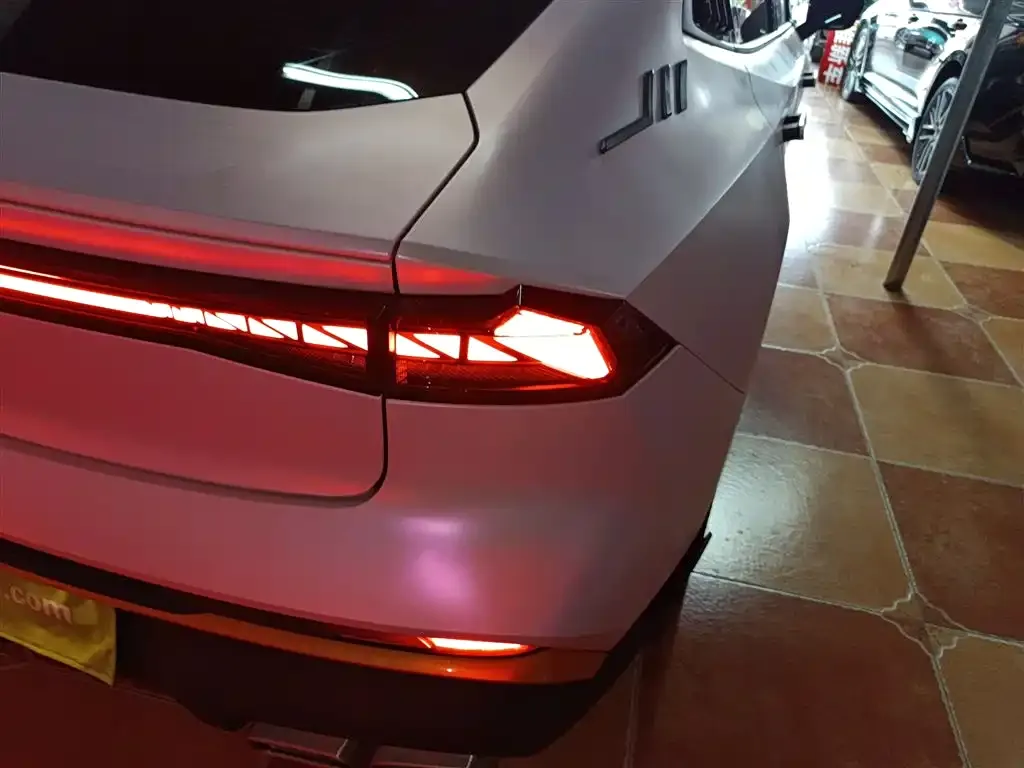 Changan UNI-V 2024 из CN, фото 8