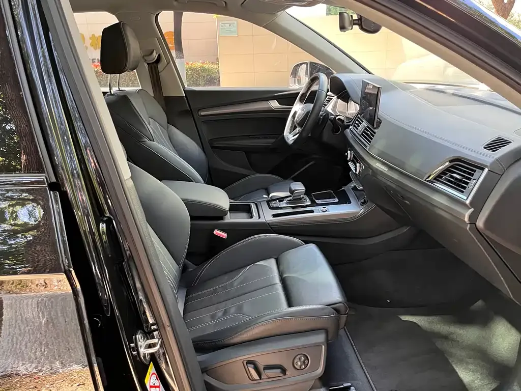 Audi Q5L 2022 из CN, фото 6