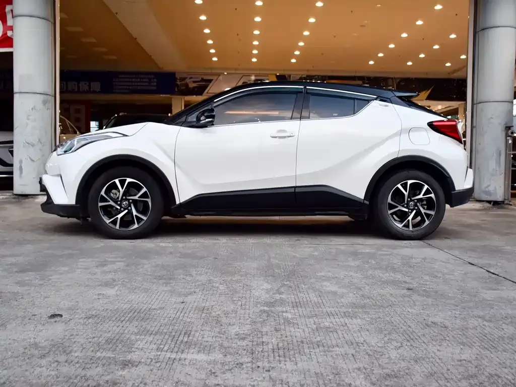 Toyota C-HR 2021 из CN, фото 4