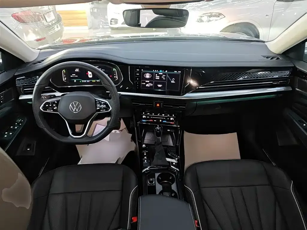 Volkswagen Passat 2024 из CN, фото 10