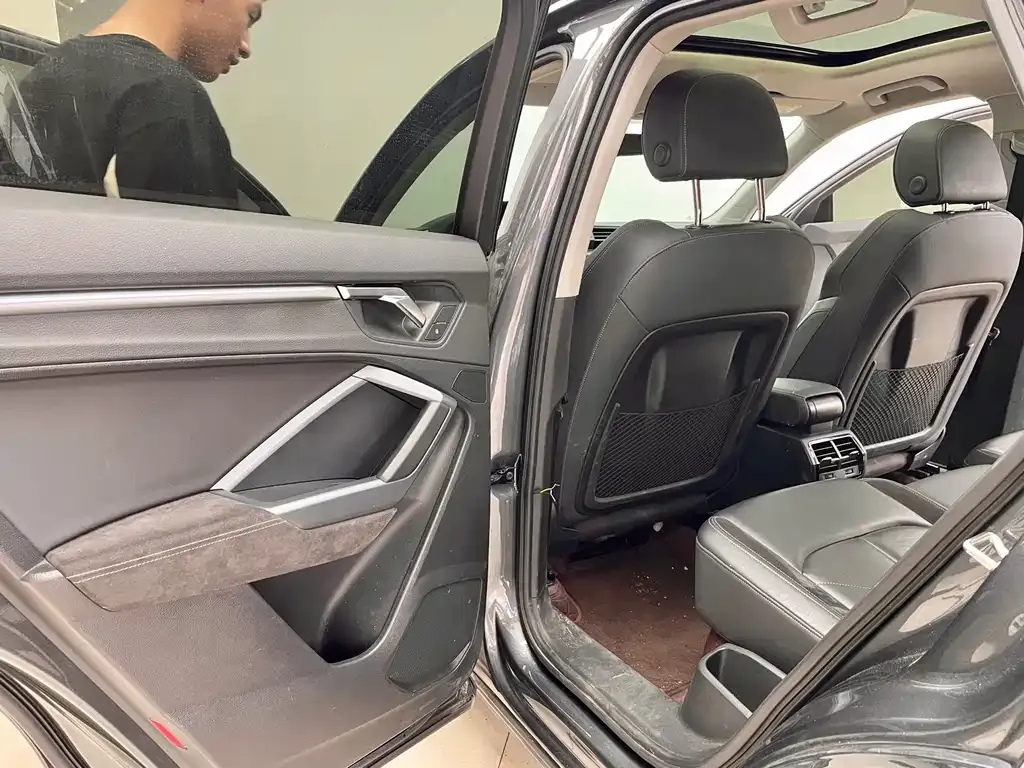Audi Q3 Sportback 2022 из CN, фото 9