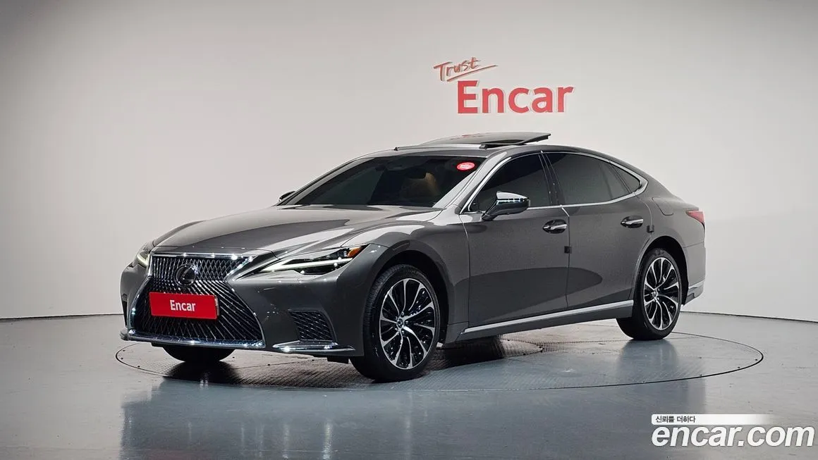 Lexus LS