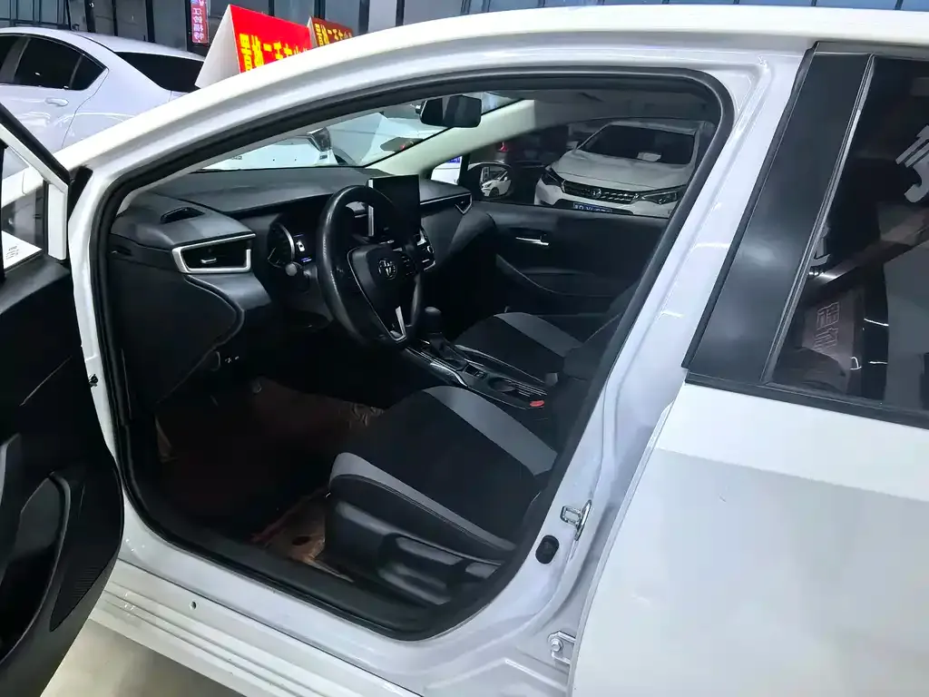 Toyota Corolla 2021 из CN, фото 2