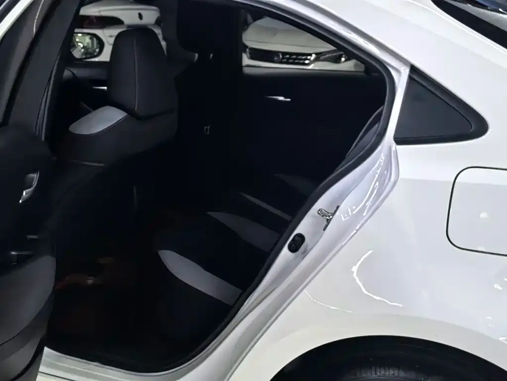 Toyota Corolla 2021 из CN, фото 7