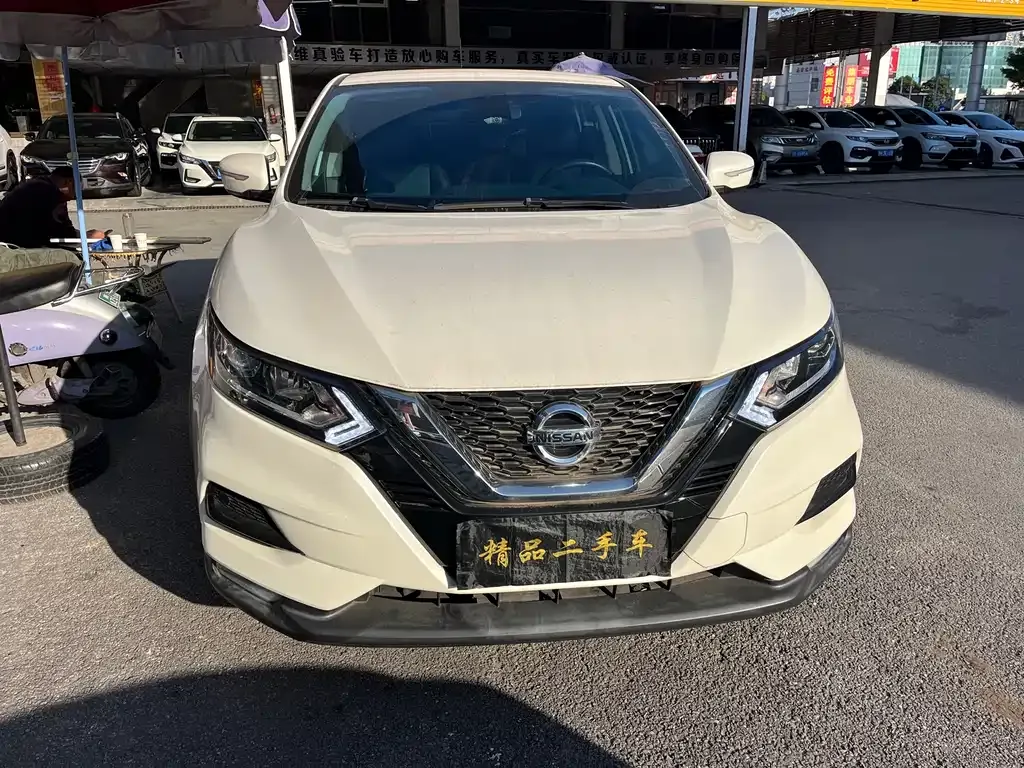 Nissan Qashqai 2022 из CN, фото 2