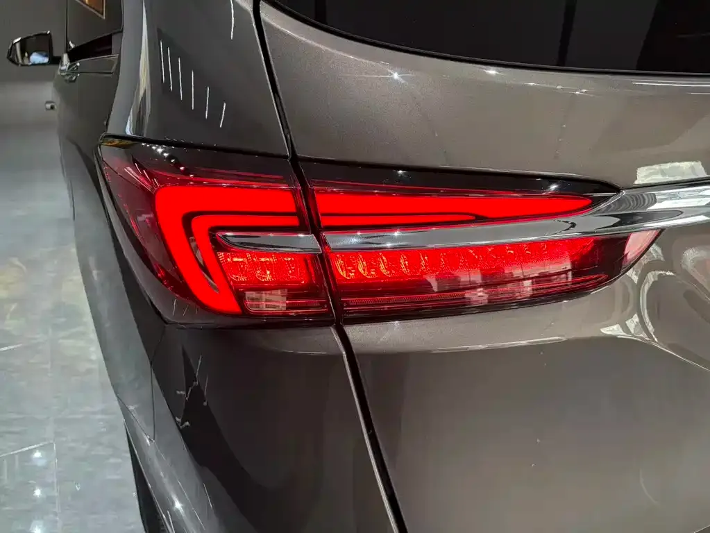 Buick GL8 2024 из CN, фото 7