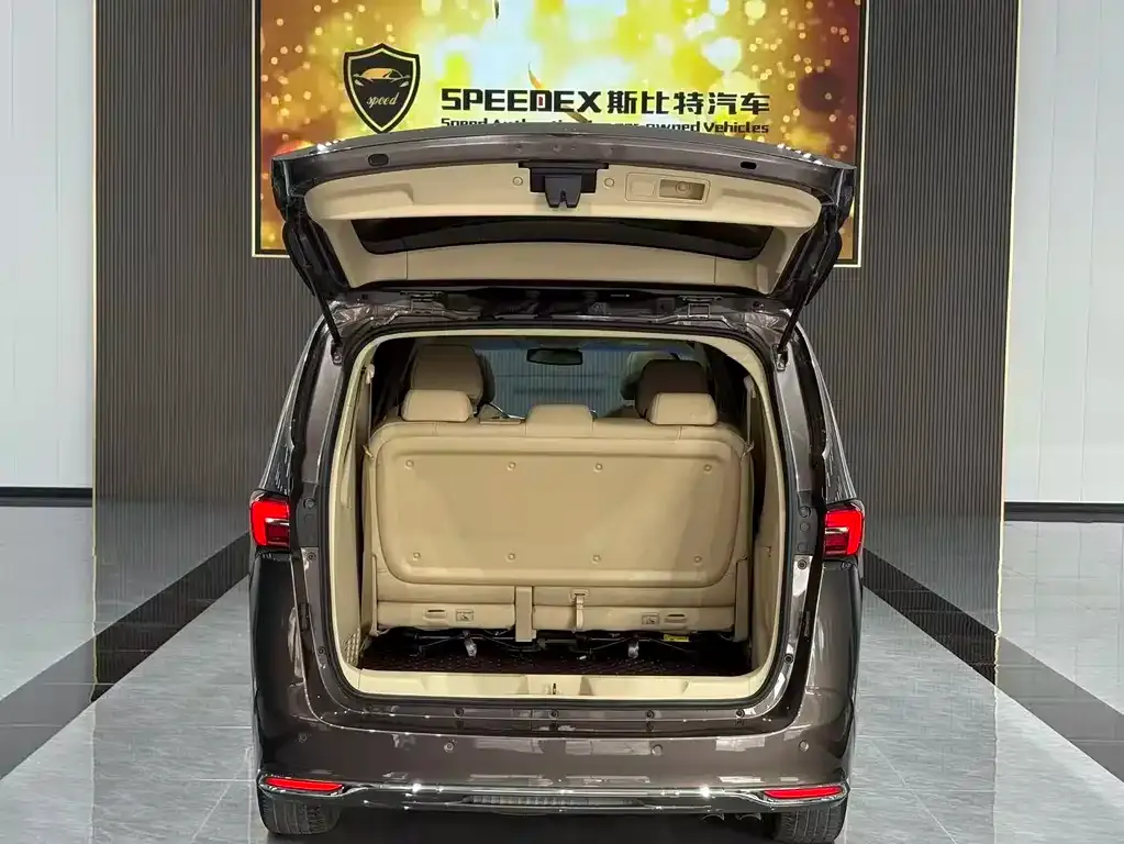 Buick GL8 2024 из CN, фото 8
