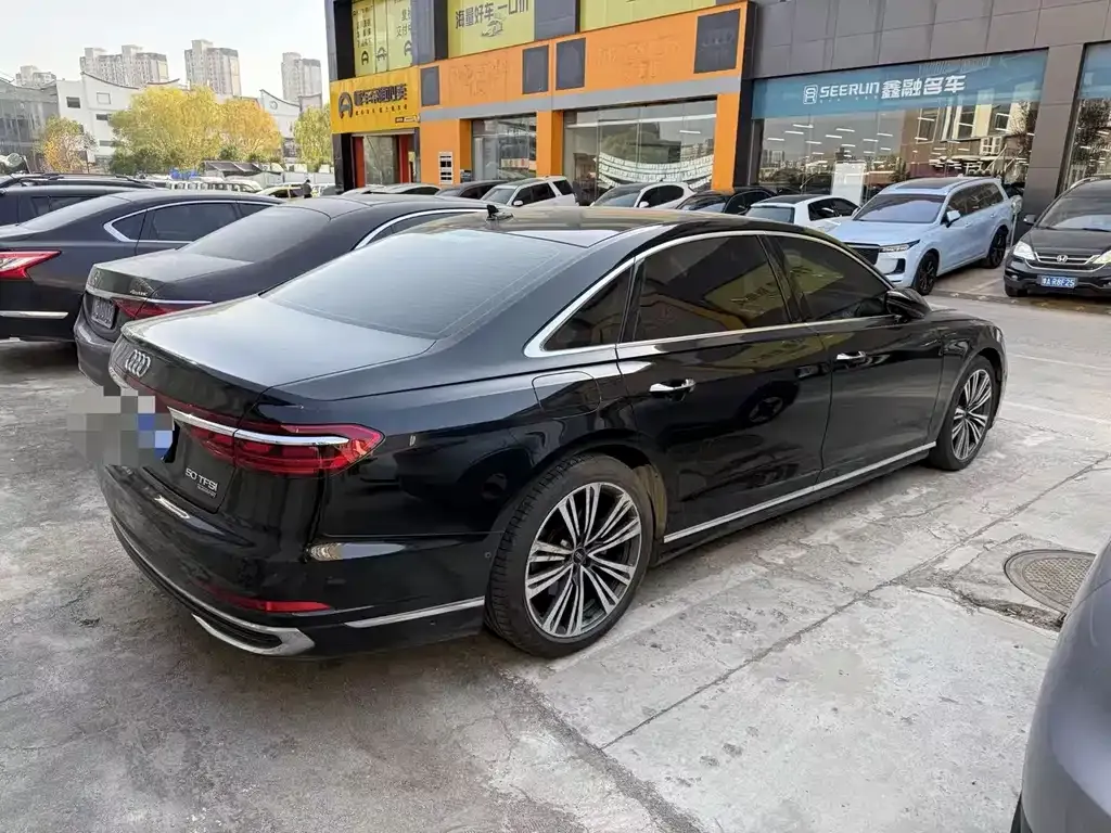 Audi A8 2023 из CN, фото 6