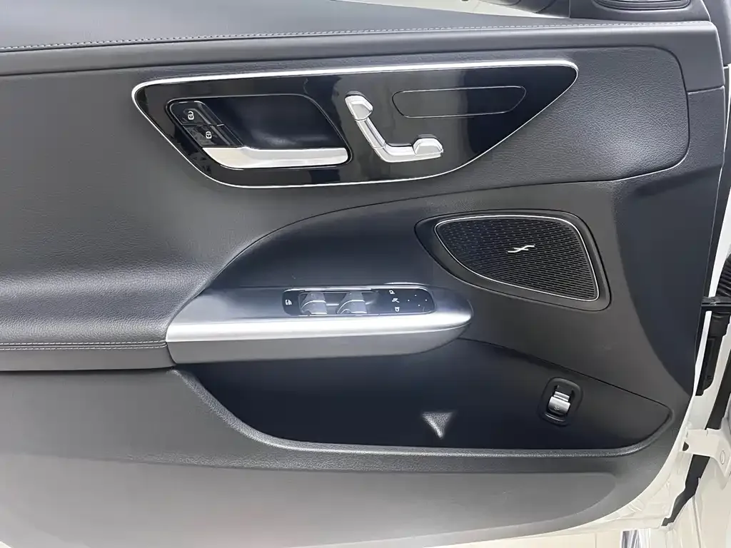 Mercedes-Benz C-Class 2023 из CN, фото 4