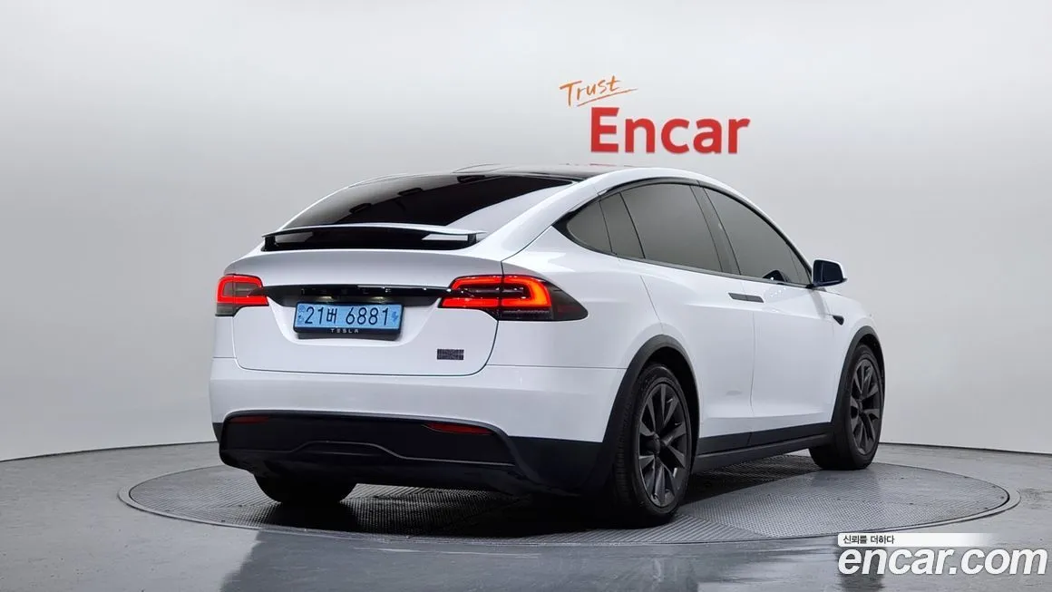 Tesla Model X 2023 из KR, фото 2