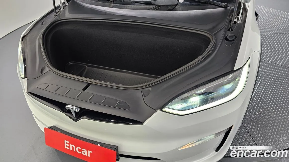 Tesla Model X 2023 из KR, фото 6