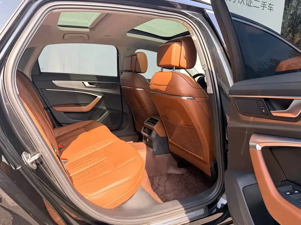 Audi A6L 2022 из CN, фото 9