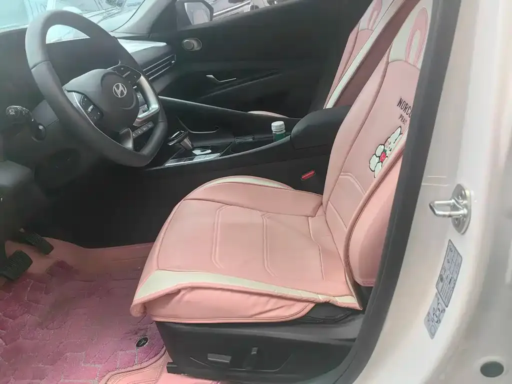 Hyundai Elantra 2023 из CN, фото 4