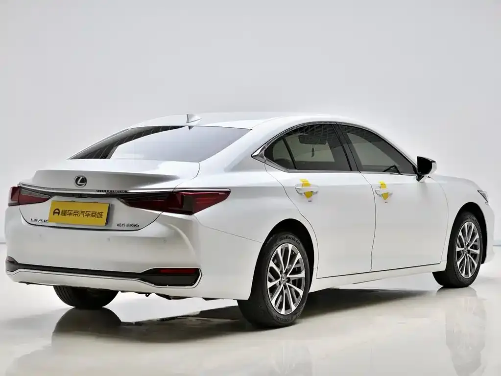 Lexus ES 2023 из CN, фото 8