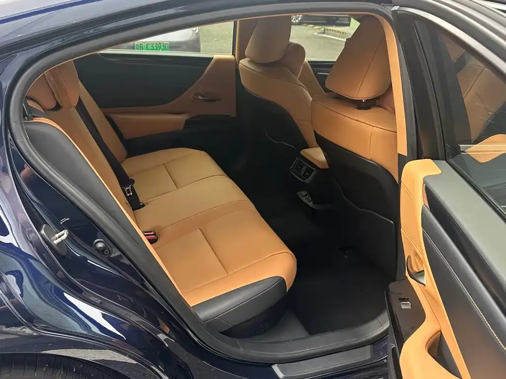 Lexus ES 2024 из CN, фото 7