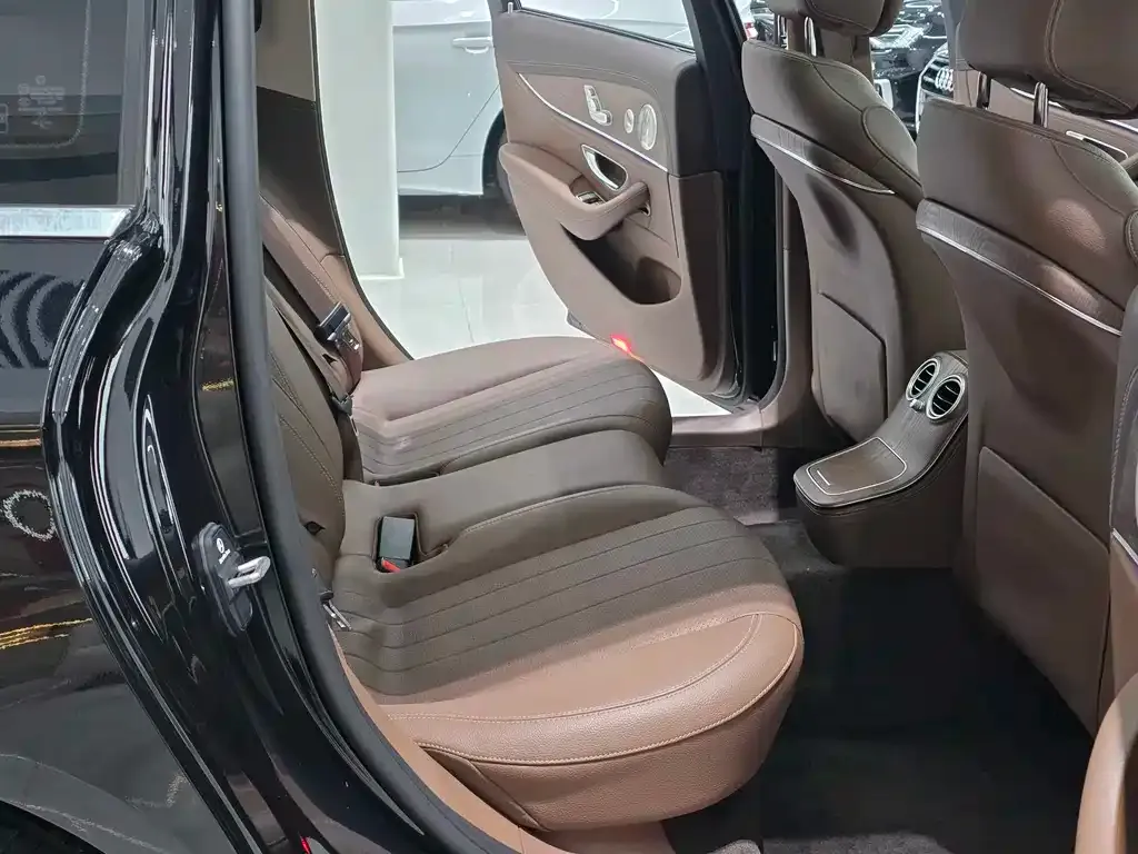 Mercedes-Benz E-Class 2023 из CN, фото 5
