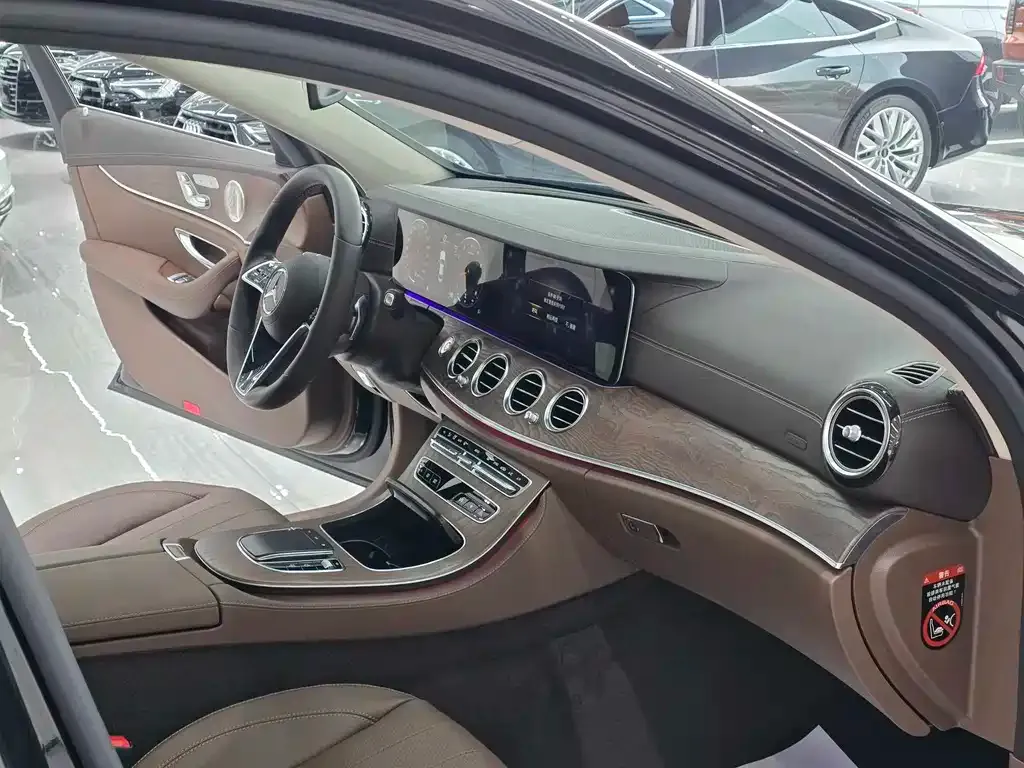 Mercedes-Benz E-Class 2023 из CN, фото 6