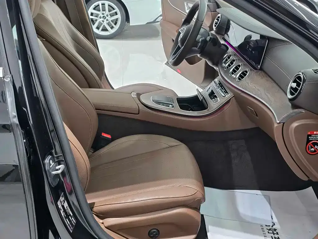 Mercedes-Benz E-Class 2023 из CN, фото 7