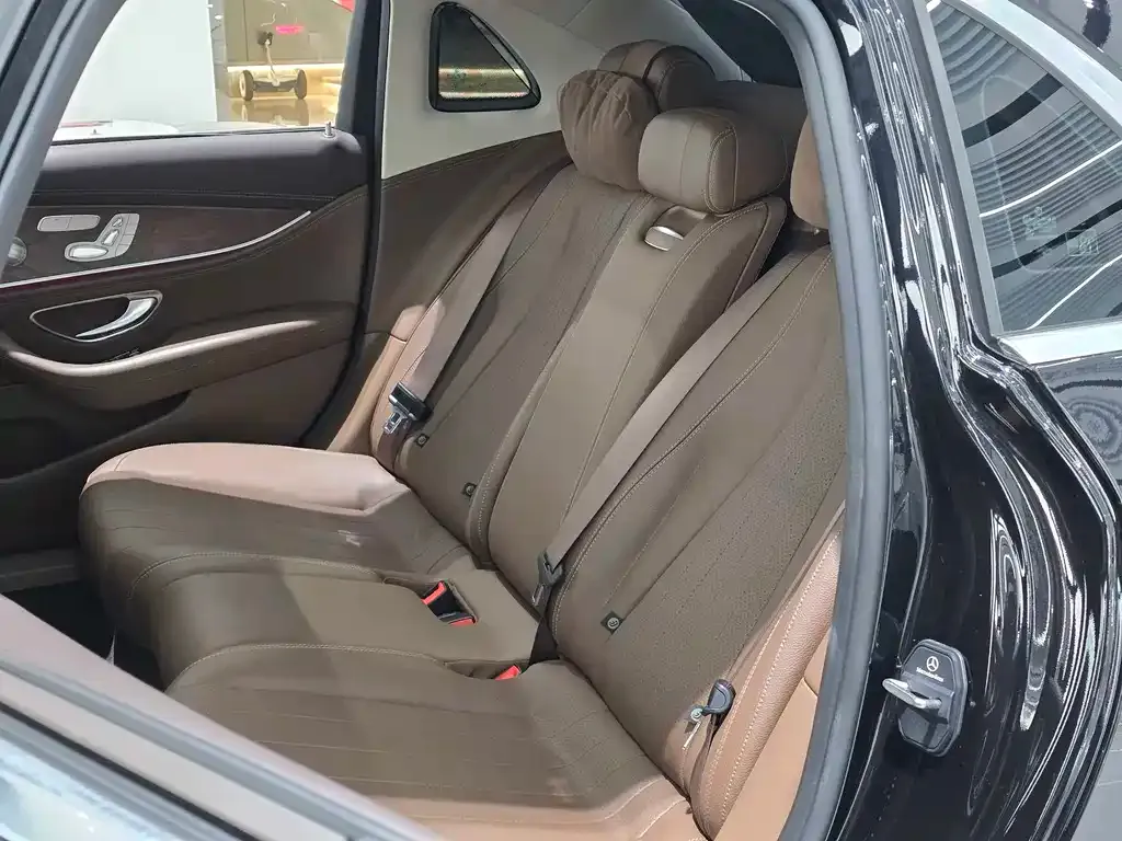 Mercedes-Benz E-Class 2023 из CN, фото 8