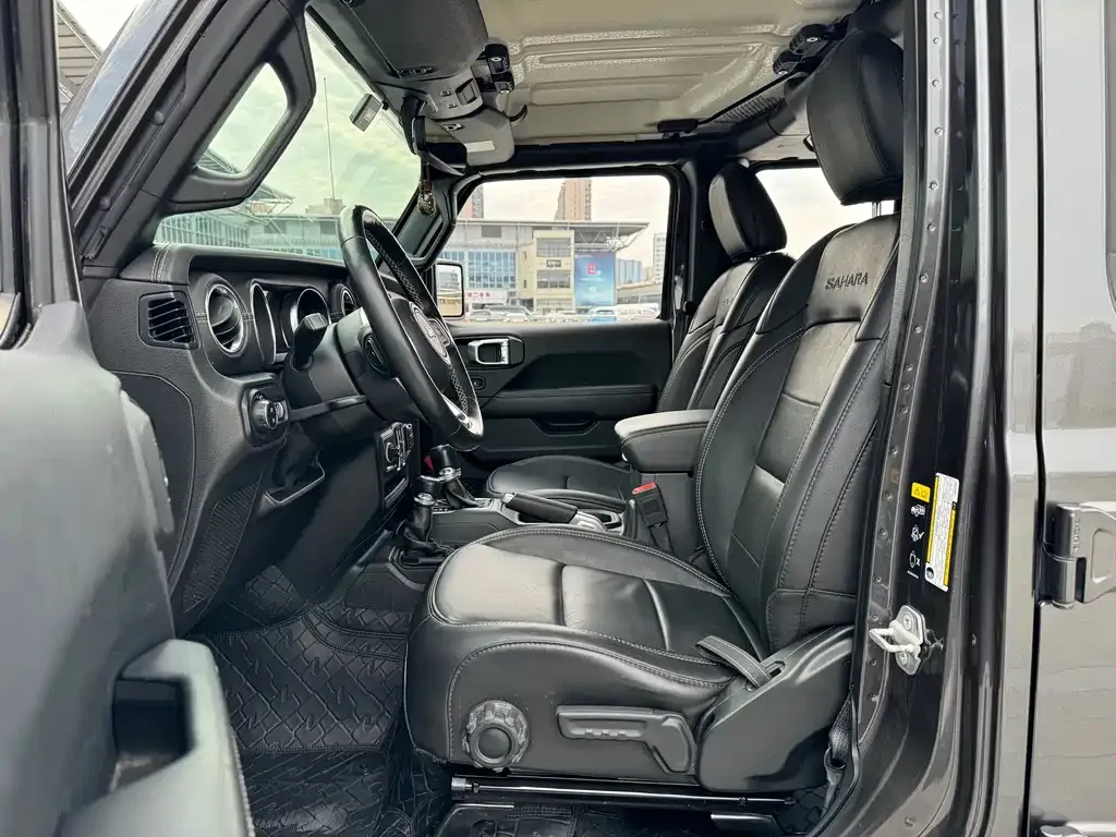 Jeep Wrangler 2021 из CN, фото 4