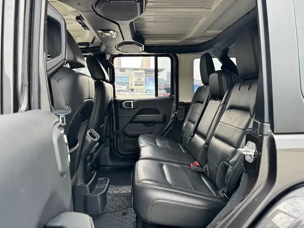 Jeep Wrangler 2021 из CN, фото 6