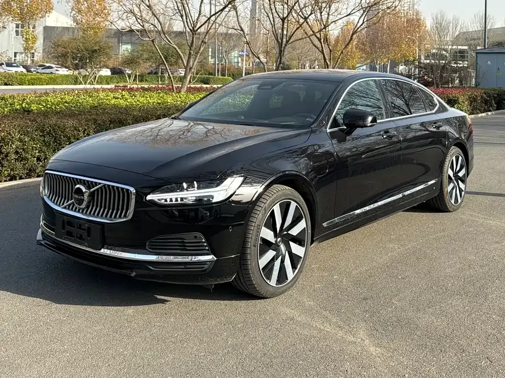 Volvo S90 PHEV 2024 из CN, фото 1